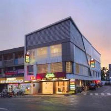 Park Residency Koothattukulam Kuttattukulam Экстерьер фото